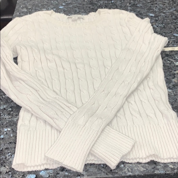 2/$20 Studio Works White Cableknit Sweater Size Medium - Picture 2 of 3